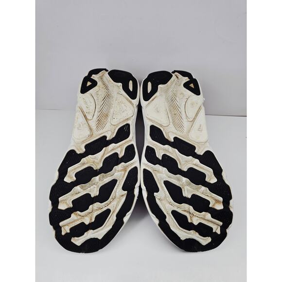 Hoka Men 9.5 Comfy footwear